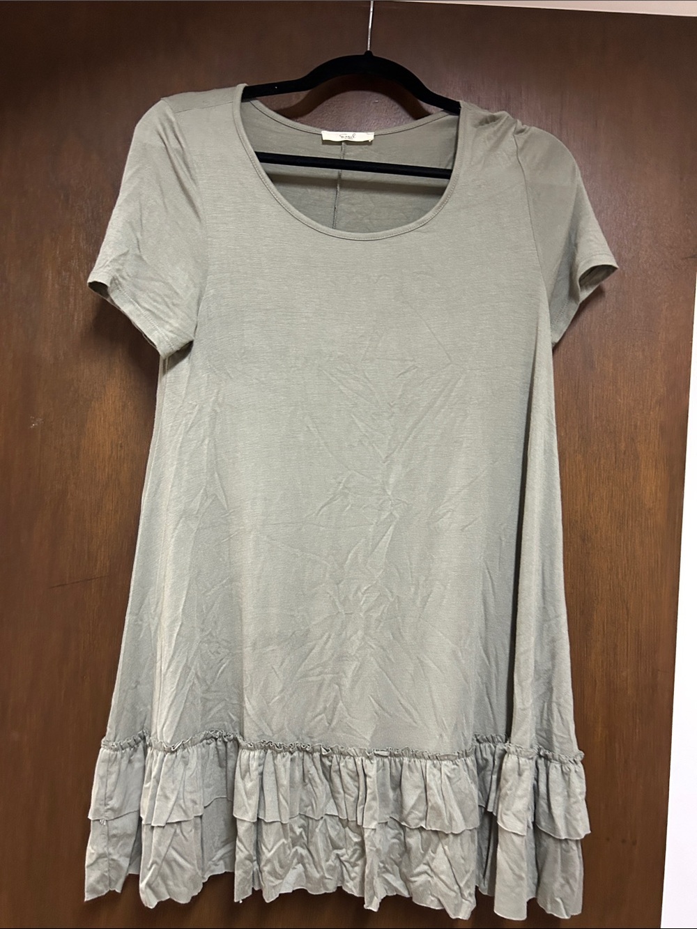 easel Scoop Neck Ruffle-Hem Tunic in Sage